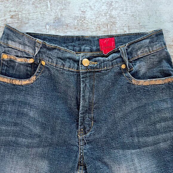 Christine Denim Shorts - Picture 2 of 8